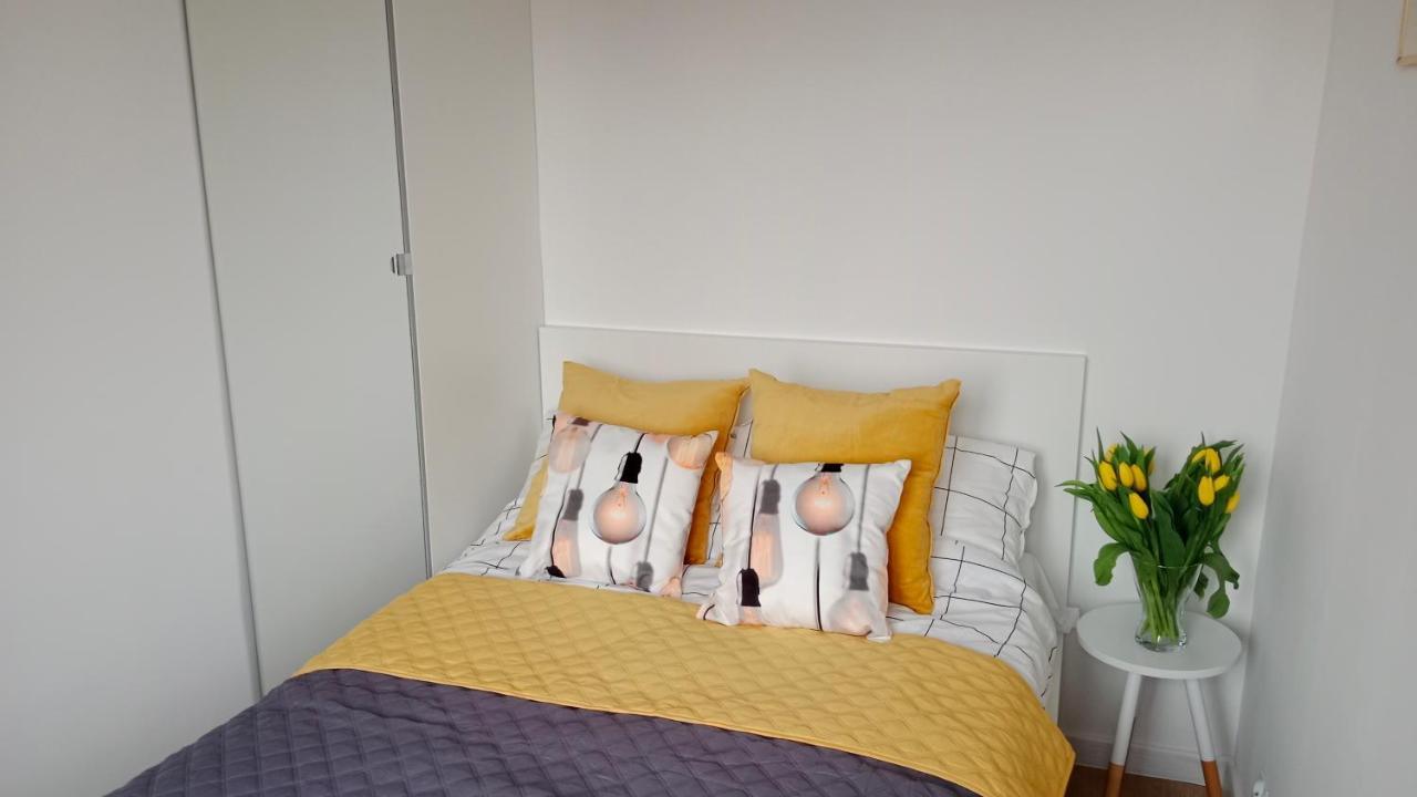 Apartament Dwupokojowy Ostrowiec Świętokrzyski エクステリア 写真