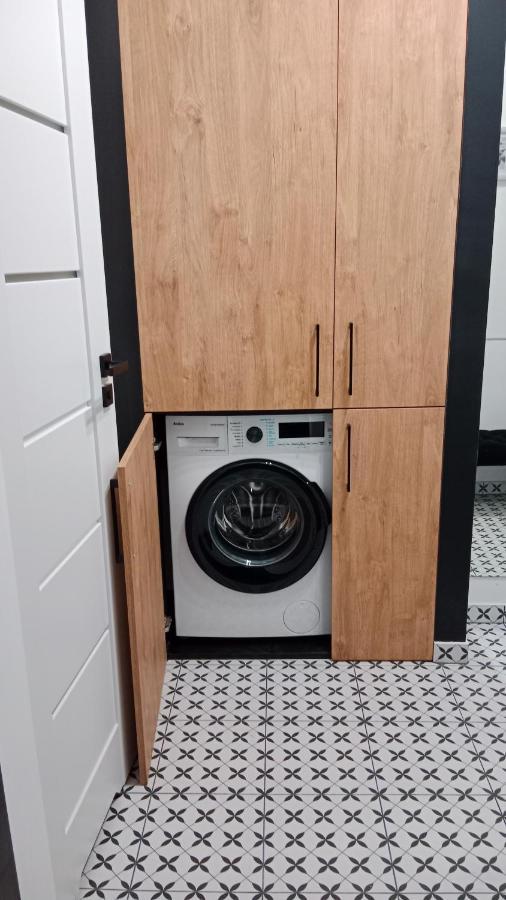 Apartament Dwupokojowy Ostrowiec Świętokrzyski エクステリア 写真
