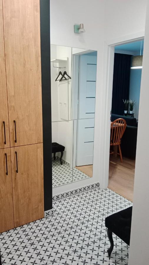 Apartament Dwupokojowy Ostrowiec Świętokrzyski エクステリア 写真