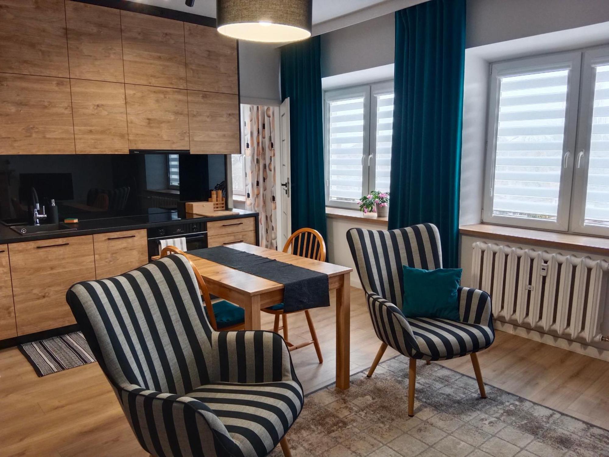 Apartament Dwupokojowy Ostrowiec Świętokrzyski エクステリア 写真